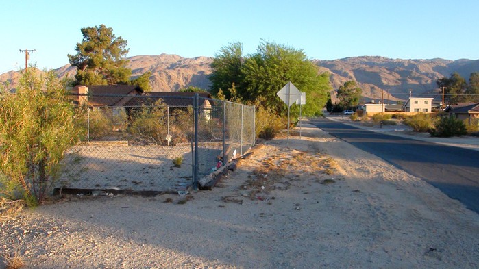 Mariposa Avenue
