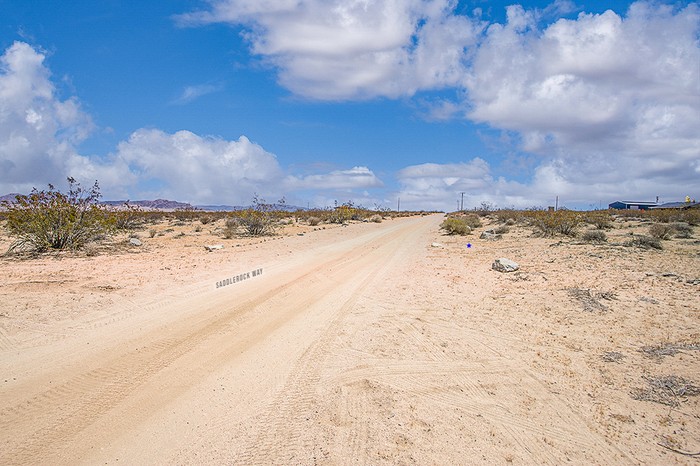 Saddle Rock Way