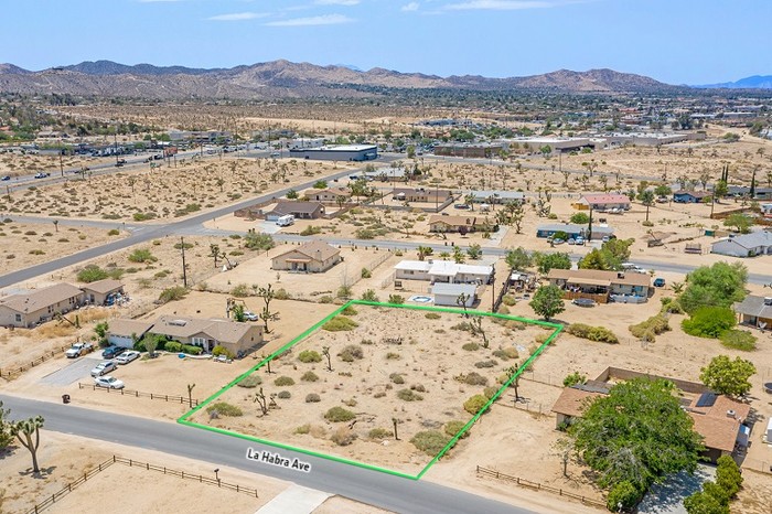 La Habra Avenue
