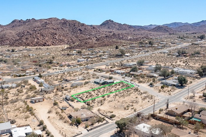 61728 Valley View Circle