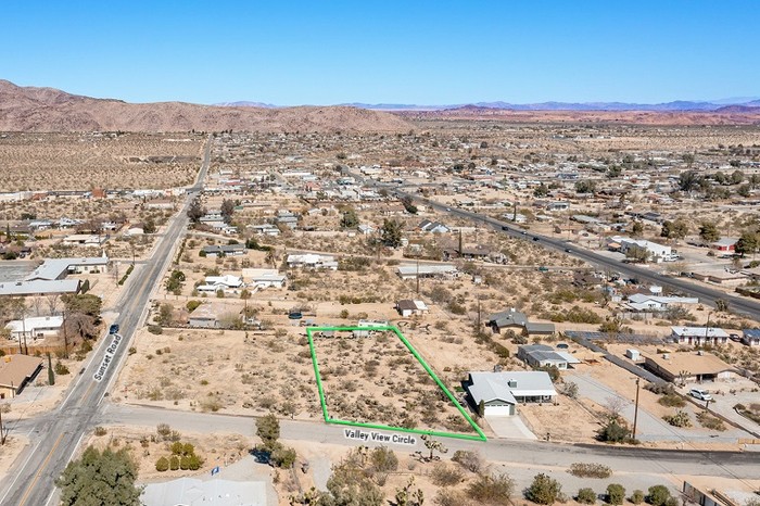 61728 Valley View Circle