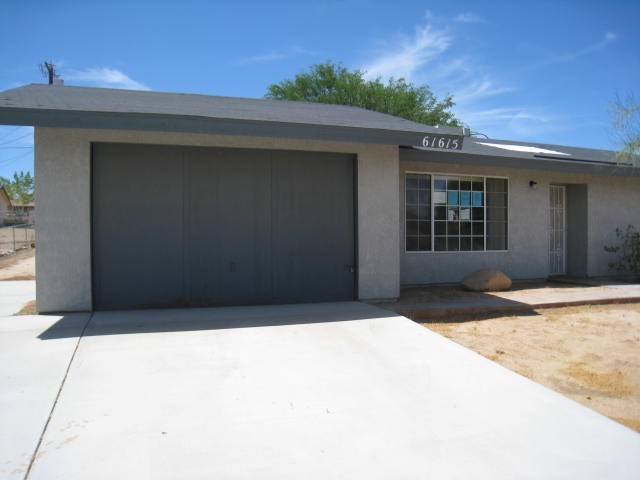 61615 Capilla Drive