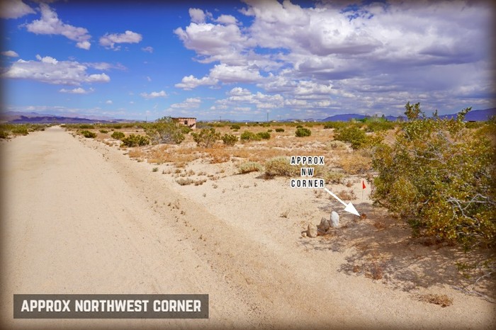 Brant Crossing Road